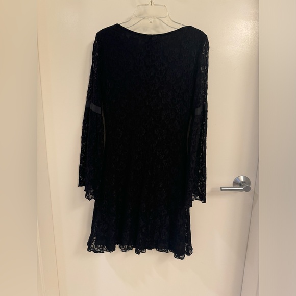 Elegant Black Lace Dress - Size Small. New, Never Worn! - Picture 10 of 10